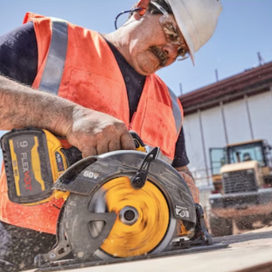 60V MAX Li-Ion FLEXVOLT 7-1/4" (184 mm) Cordless Circular Saw